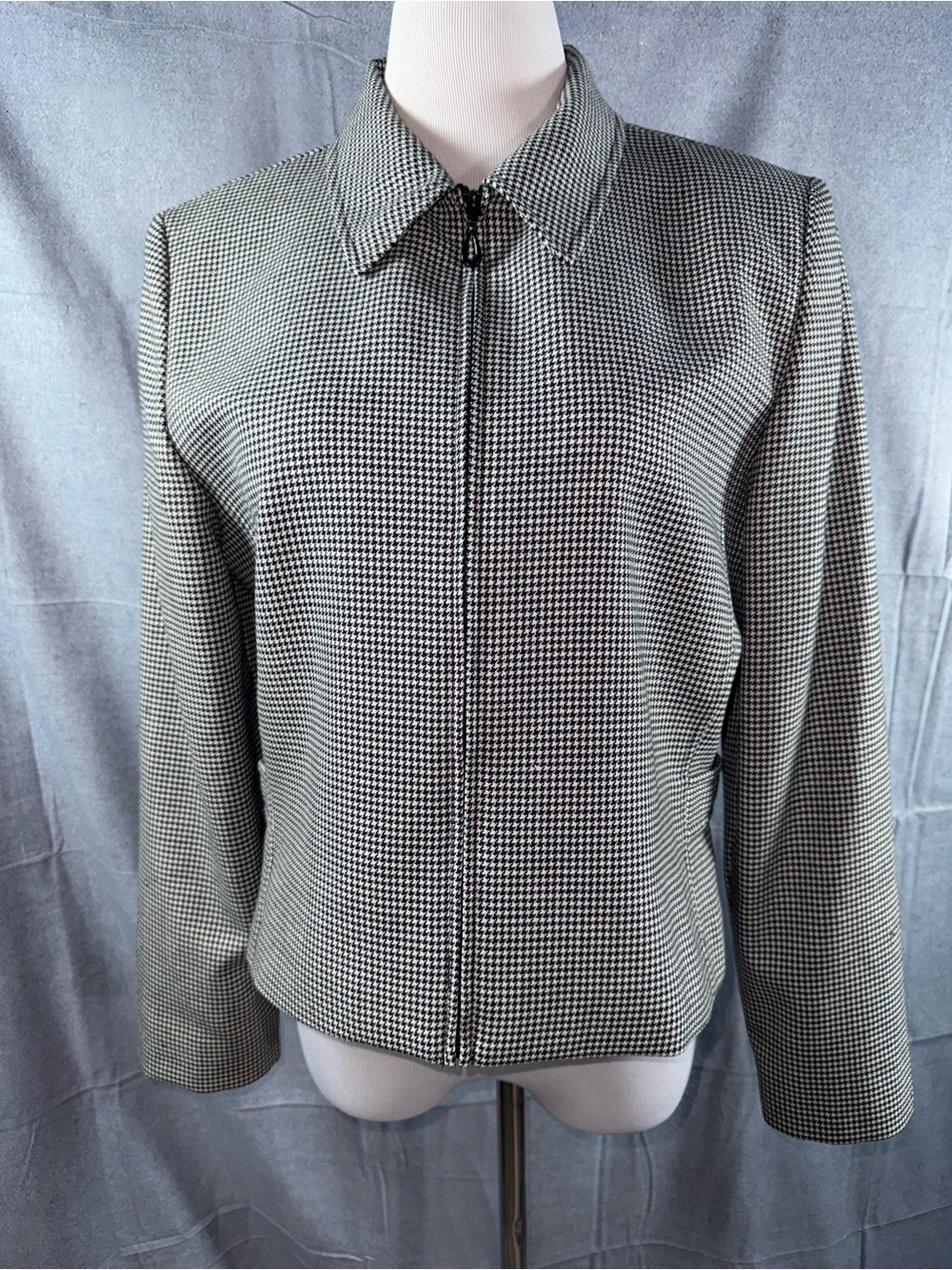 2457-Vintage Pendleton Black & White Houndstooth Zip-Front Blazer
